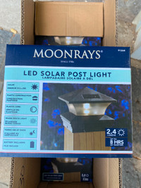 6 LED Solar Post lights- Brand New