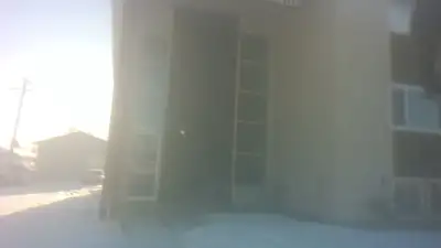 1 bed apt. great location.