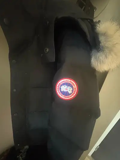 Authentic Canada Goose maya – Medium – Great Conditi, View more