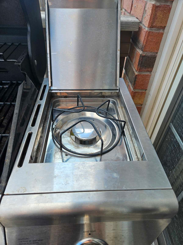 Tera Gear Stainless Steel Barbecue in BBQs & Outdoor Cooking in Markham / York Region - Image 2