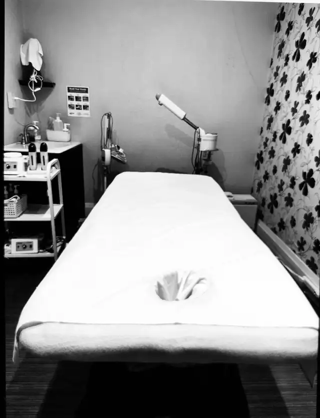 Step out feeling velvety smooth and deeply relaxed…. in Health and Beauty Services in Oakville / Halton Region - Image 9