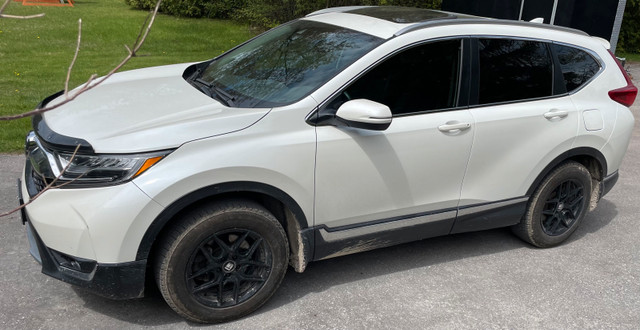2018 Honda CR-V Touring in Cars & Trucks in Oshawa / Durham Region - Image 2