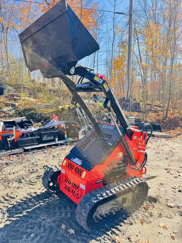 Sl 380 23hp Great for Snow Remouval Wide Track Mini Skid Steer in Other in Muskoka - Image 3