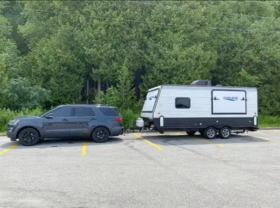 Boots and Hearts/CAMPING Great family travel trailer that sleeps up to 7 people. 3 queens tip out be...
