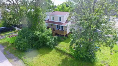 first month -500$ GATINEAU (AYLMER) HOUSE 2 Beds 1 Bath 1st July