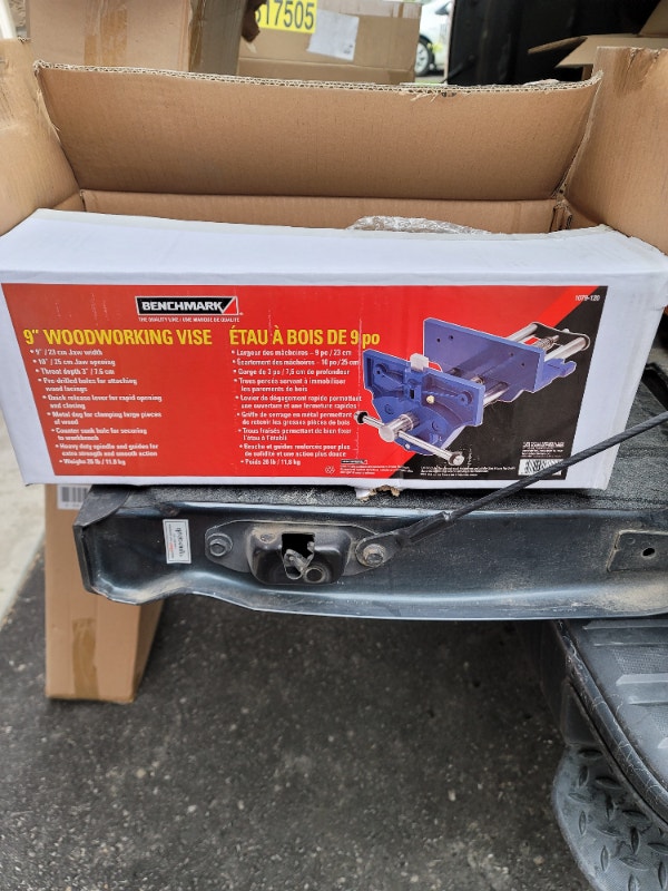 Benchmark 9 inch vise brand new Hand Tools Oshawa / Durham Region Kijiji