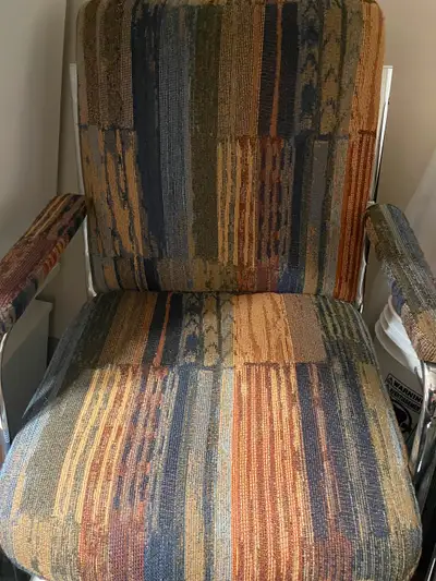 6 office chairs in great shape, really comfortable and well made. The fabric may need updating to su...