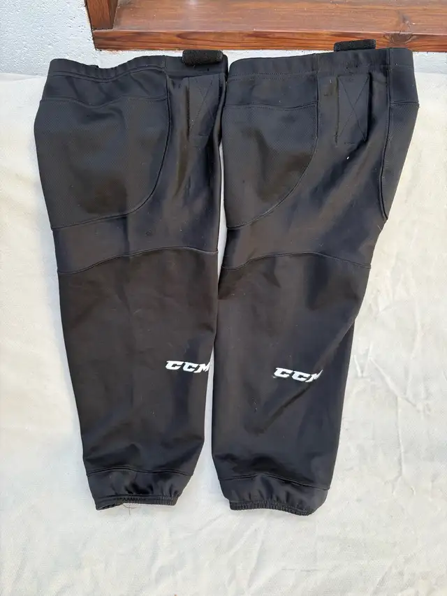 Hockey pants, shin pads, jocks in Hockey in Lethbridge - Image 9