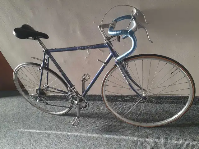 Shwinn Perlude  Road Bike in Road in Kingston - Image 6