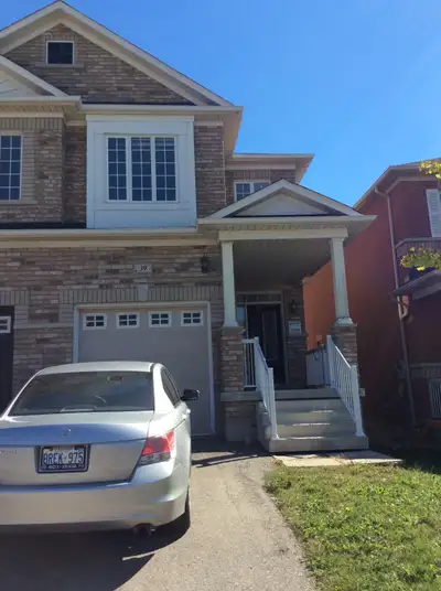 Newly Renovated 4-BR Semi for Rent in Lakelands Village, Brampton Location -- 39 Palm Tree Road, Bra...