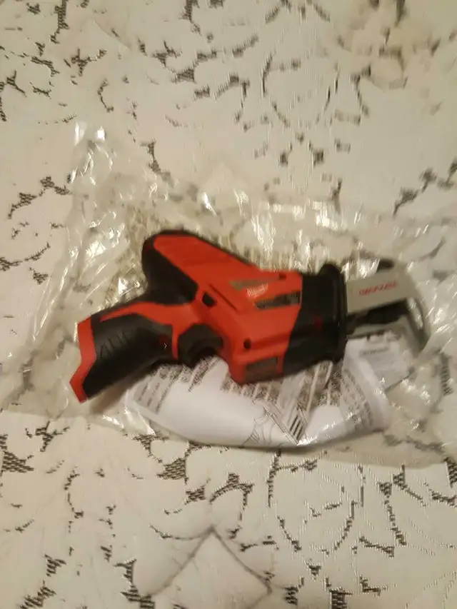 Milwaukee M12 Hackzall in Power Tools in Oshawa / Durham Region - Image 4