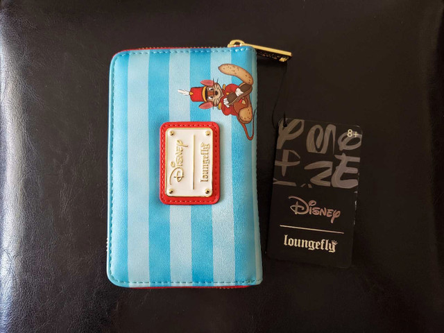 Disney Dumbo Loungefly Wallet  in Women's - Bags & Wallets in Hamilton - Image 2