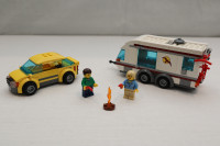 LEGO City 4435 Town Car and Caravan