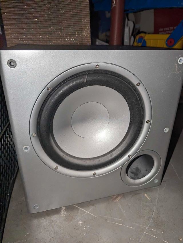 Polk audio powered subwoofer  in Speakers in St. Catharines - Image 2
