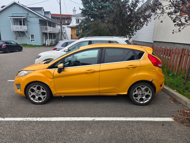 Ford Fiesta 2011, 1200$ - ** Pour amateurs de mécanique ** — photo 3