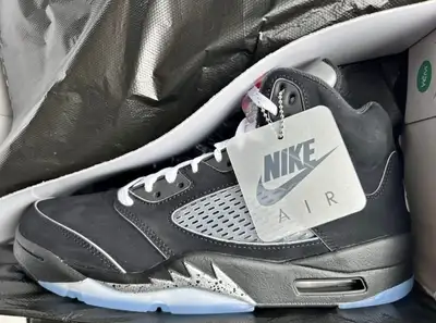 Jordan 5 Retro Black Metallic Reimagined, View more