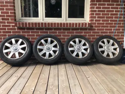 Fair Condition I think they’re off a Jetta or Passat. Didn’t fit on my Mk6 Golf (2010). Hub hole is...
