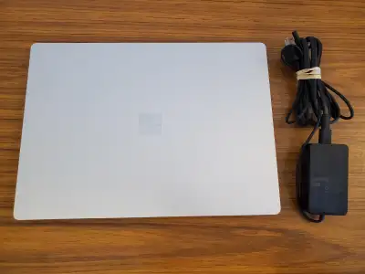Microsoft Surface Laptop 3 (i5-1035G7/8gb/256gb SSD), View more