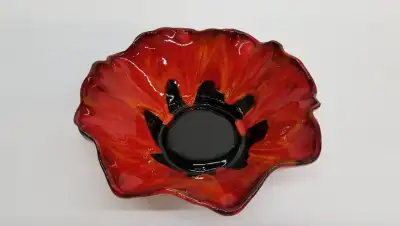 Drip glaze Cdn pottery mcm poppy home decor bowl 9in diam c1960s, View more