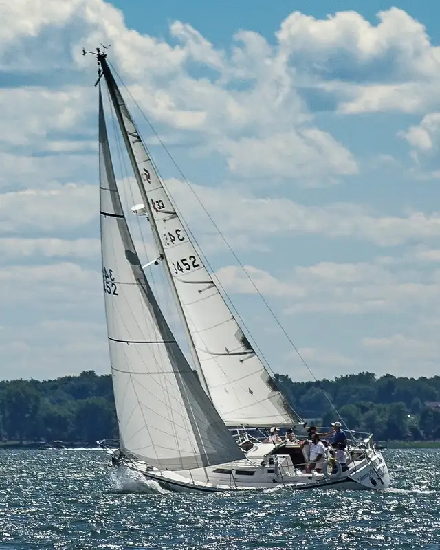 CS 33 Voilier / Sailboat Superb Condition! in Sailboats in City of Montréal - Image 2