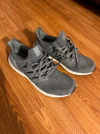 Selling Adidas ULTRABOOST 4.0 DNA SHOES grey
