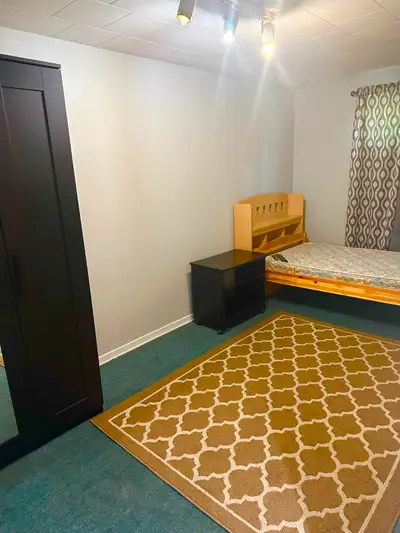-Large ROOM in basement -Located at heart of North York -Shared kitchen and bathroom -2 min to Bessa...