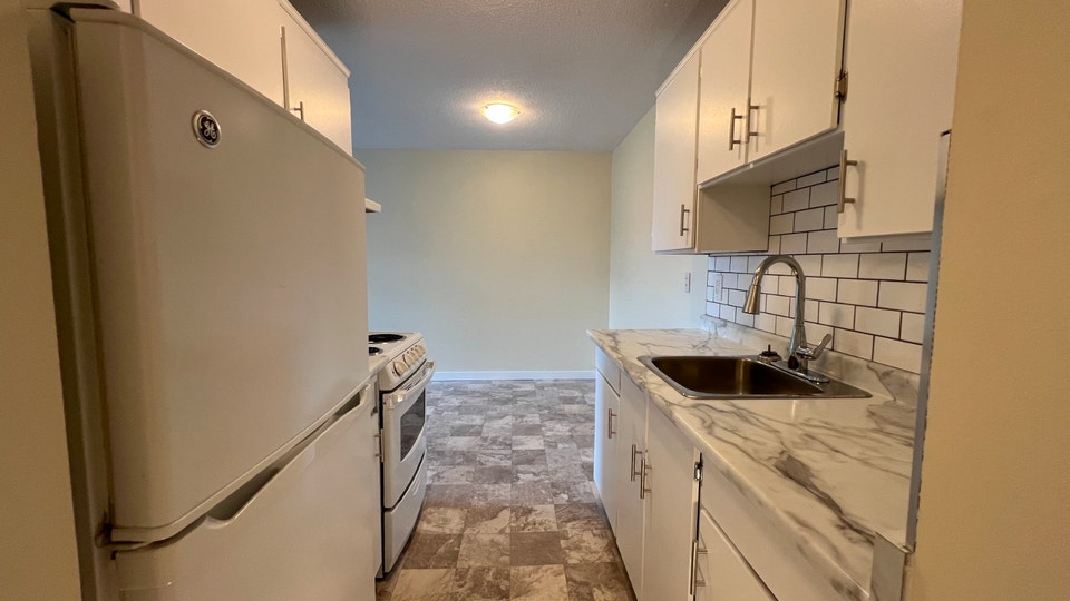 LIMITED TIME OFFER! Renovated 1 bed available at Delta West! CAT 4