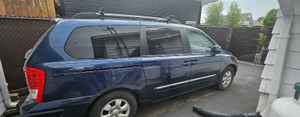 2007 Hyundai Entourage