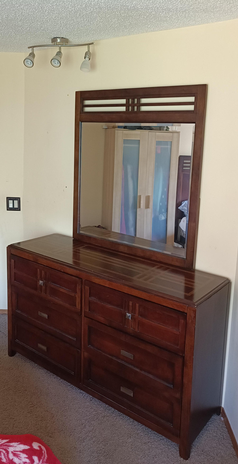 Solid wood dresser with mirror Dressers & Wardrobes Calgary Kijiji