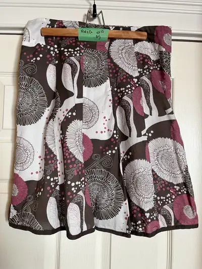 Size 10 RW & Co Skirt, View more