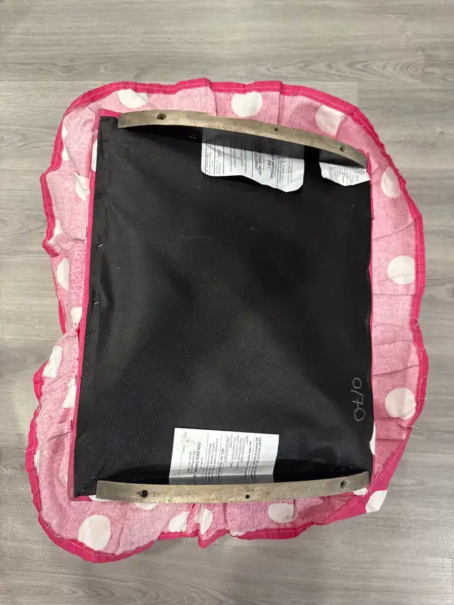 Kids Toddler Armchair – Pink Polka Dot – Clean - Free in Feeding & High Chairs in Markham / York Region - Image 5