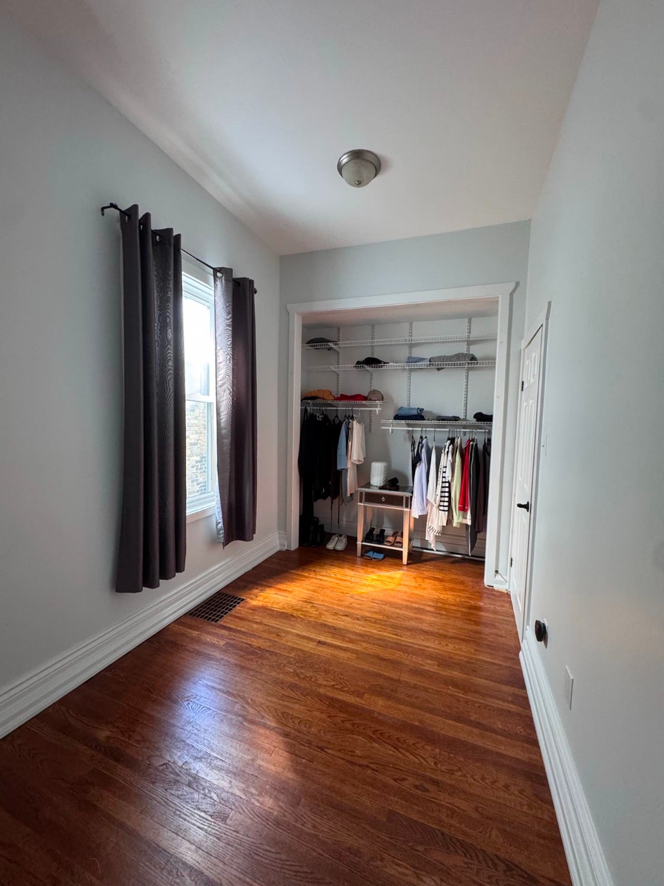 2+1 Bedroom in Blackfriars Neighbourhood Available in December 4