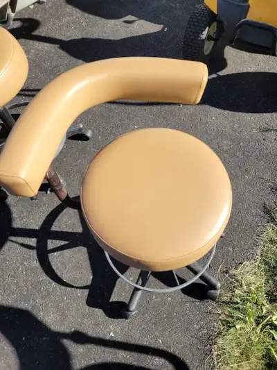 1 Dental Chair for Sale in Trenton, View more
