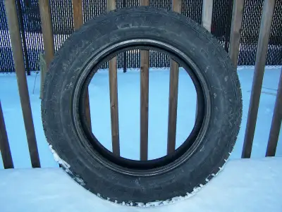 Winter tire size 225/60R17 for sale. Used for less than 500km.