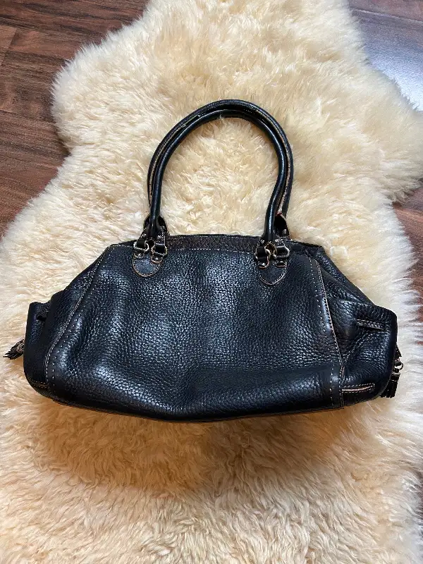 Cole Haan leather bag in Women's - Bags & Wallets in Barrie - Image 2