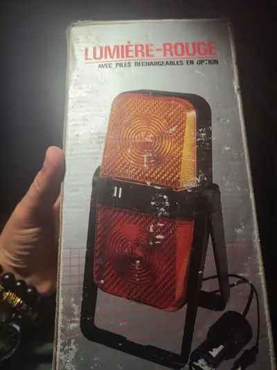 Lumiere-rouge, View more