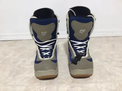 Galaxy snowboard boots size 6, View more