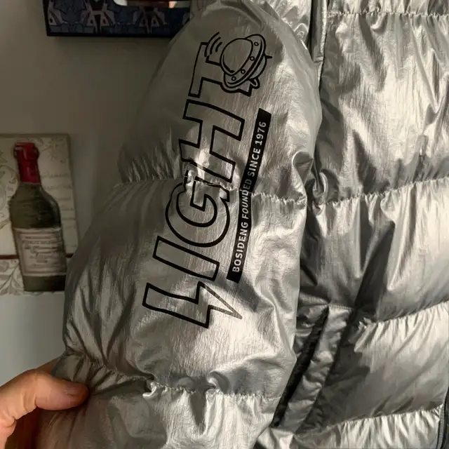 Unisex children/women metallic silver puffer “alien”, 165/84 in Kids & Youth in City of Toronto - Image 6