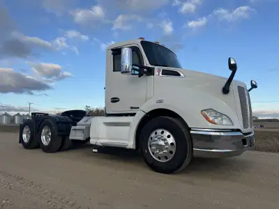 2019 Kenworth T680 Day Cab Paccar 510hp 13 speed Eaton Ultrashift 385,000 kms 10,245 hours 14,600 fr...
