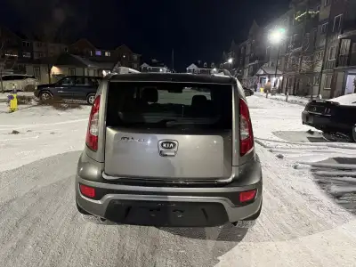 2013 Kia Soul 4 cylinders,FWD,Alberta Active title,clean,Non smoker vehicle,this nice vehicle comes...