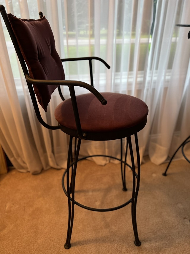 30” Glass top wrought iron Bistro table with Swivel Chairs Dining