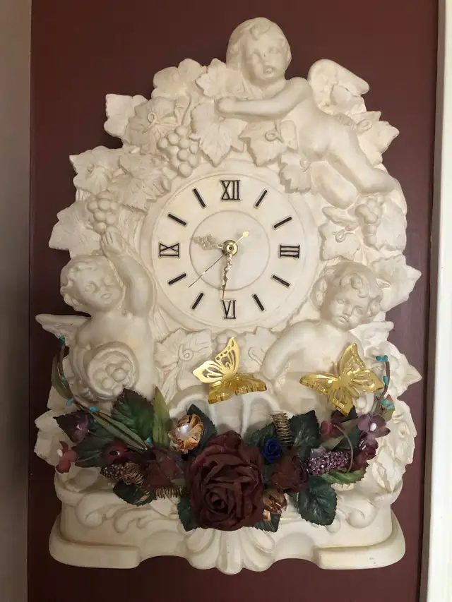 Ceramic clock, angel design. Table top or hang in the wall. in Home Décor & Accents in Mississauga / Peel Region - Image 4