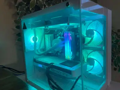 Gaming/productivity pc newly built with all new parts. Pc was built within a month ago reason for se...