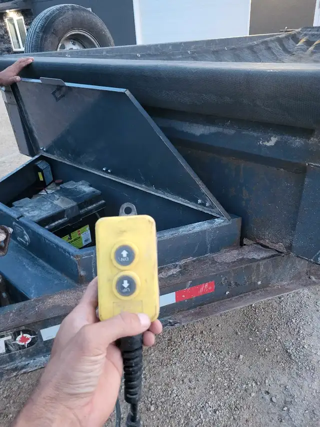 Dump Trailer for rent62863247447555121