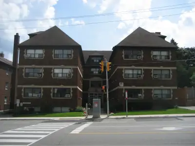 Large 1 Bedroom For Rent