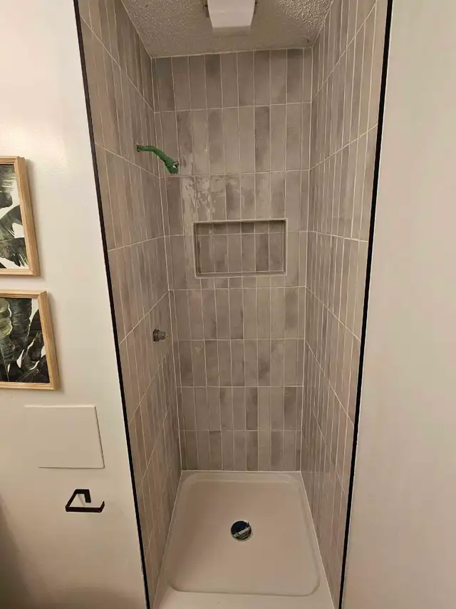 Tile installer423857127100272640