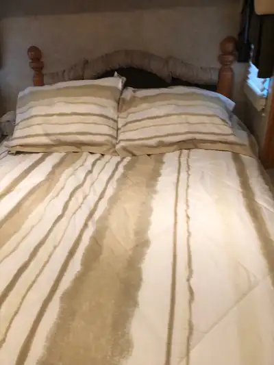 Queen size Bed Set, View more