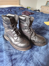 Mens black steel toe work boots, size 9