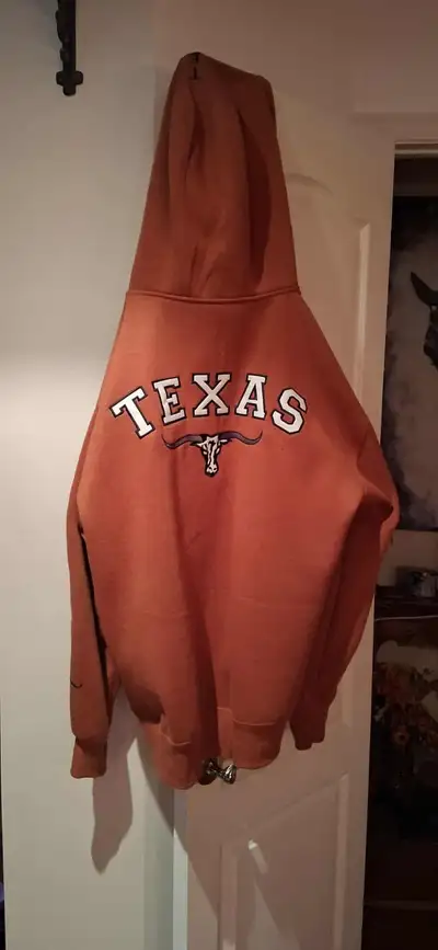 Gilet a capuchon et poche longhorn, View more