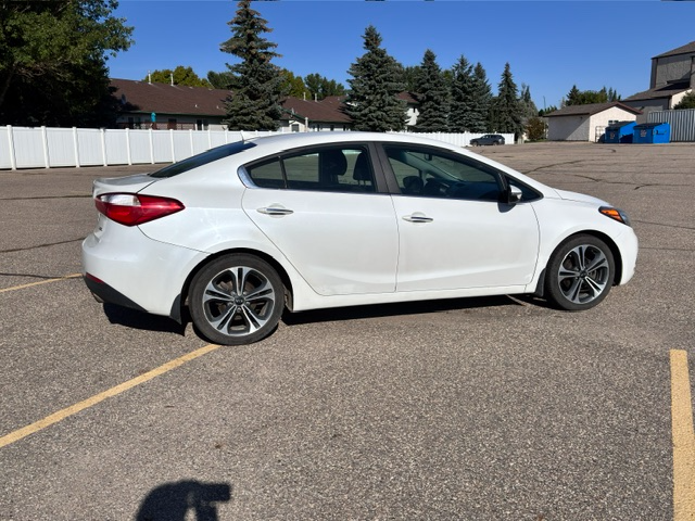 2016 KIA Forte EX570156272269414401